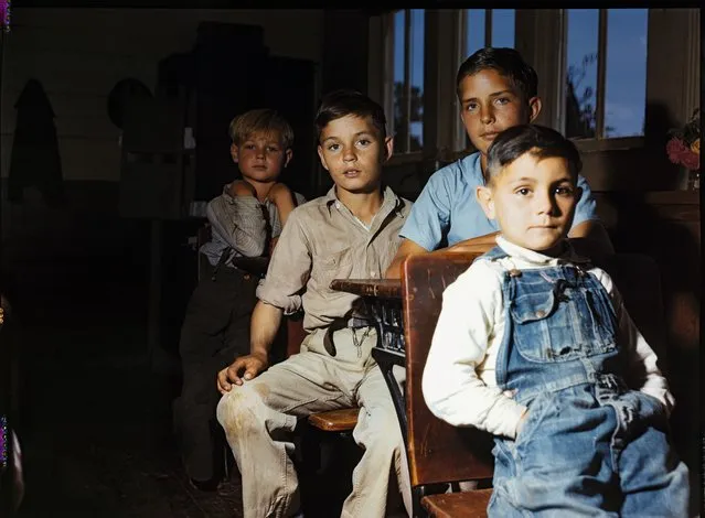 Children at a rural school in San Augustine County, Texas, October 1943. (Photo by John Vachon/Taschen)