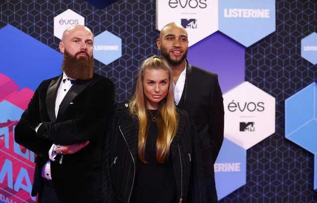 (L to R) Joffrey Breeuwer, Gaby Blaaser and Edson Da Garca of Dutch Ridiculousness attend the 2016 MTV Europe Music Awards at the Ahoy Arena in Rotterdam, Netherlands, November 6, 2016. (Photo by Michael Kooren/Reuters)