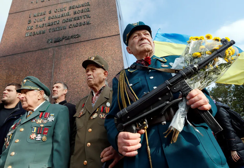 The Day in Photos – October 15, 2016