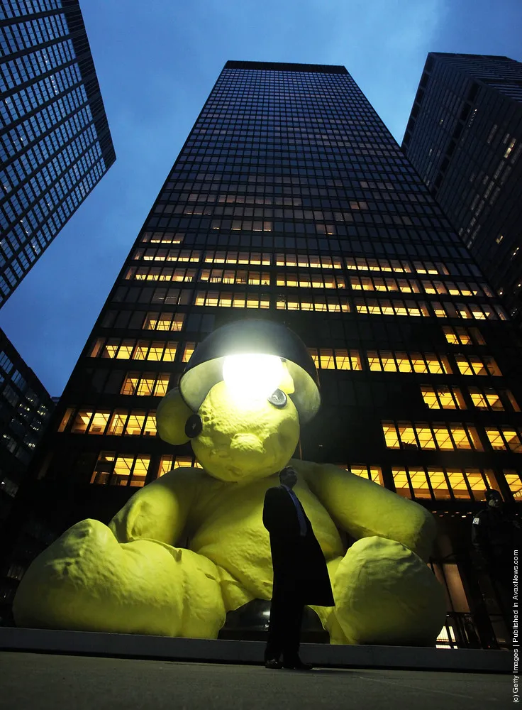 Giant Bronze Teddy Art Sculpture Displayed On Park Avenue