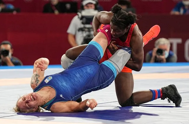 Tamyra Marianna Stock Mensah of the US (Red) in action against Alla Cherkasova of Ukraine (Blue) during the Women's Freestyle 68kg Wrestling semifinal of the Tokyo 2020 Olympic Games at the Makuhari Messe convention centre in Chiba, Japan, 02 August 2021. (Photo by Nic Bothma/EPA/EFE/Rex Features/Shutterstock)