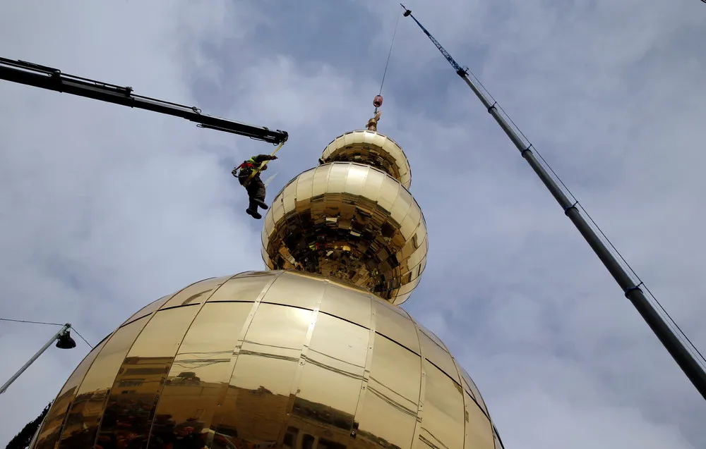 The Day in Photos – March 18, 2017, Part 2/2