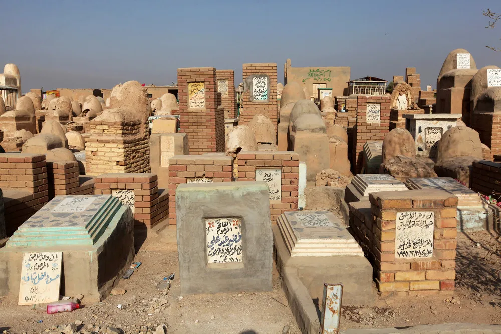 Iraq's “Peace Valley”: the World's Largest Cemetery