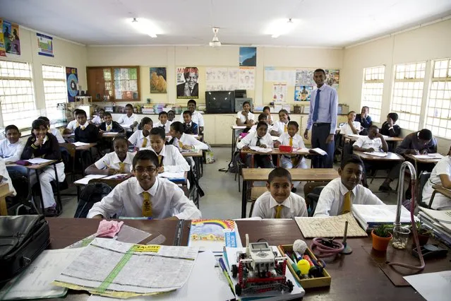 A class at Tyburn Primary School in Chatsworth, Durban, September 15, 2015. (Photo by Rogan Ward/Reuters)
