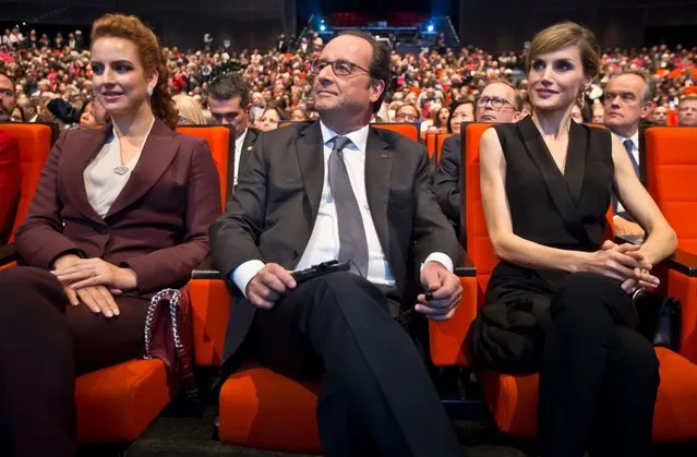 Wife of King Mohammed VI of Morocco, Princess Lalla Salma (L), Queen Letizia of Spain (C) and French President Francois Hollande attend the World Cancer Congress in Paris on October 31, 2016. (Photo by Michel Euler/AFP Photo)