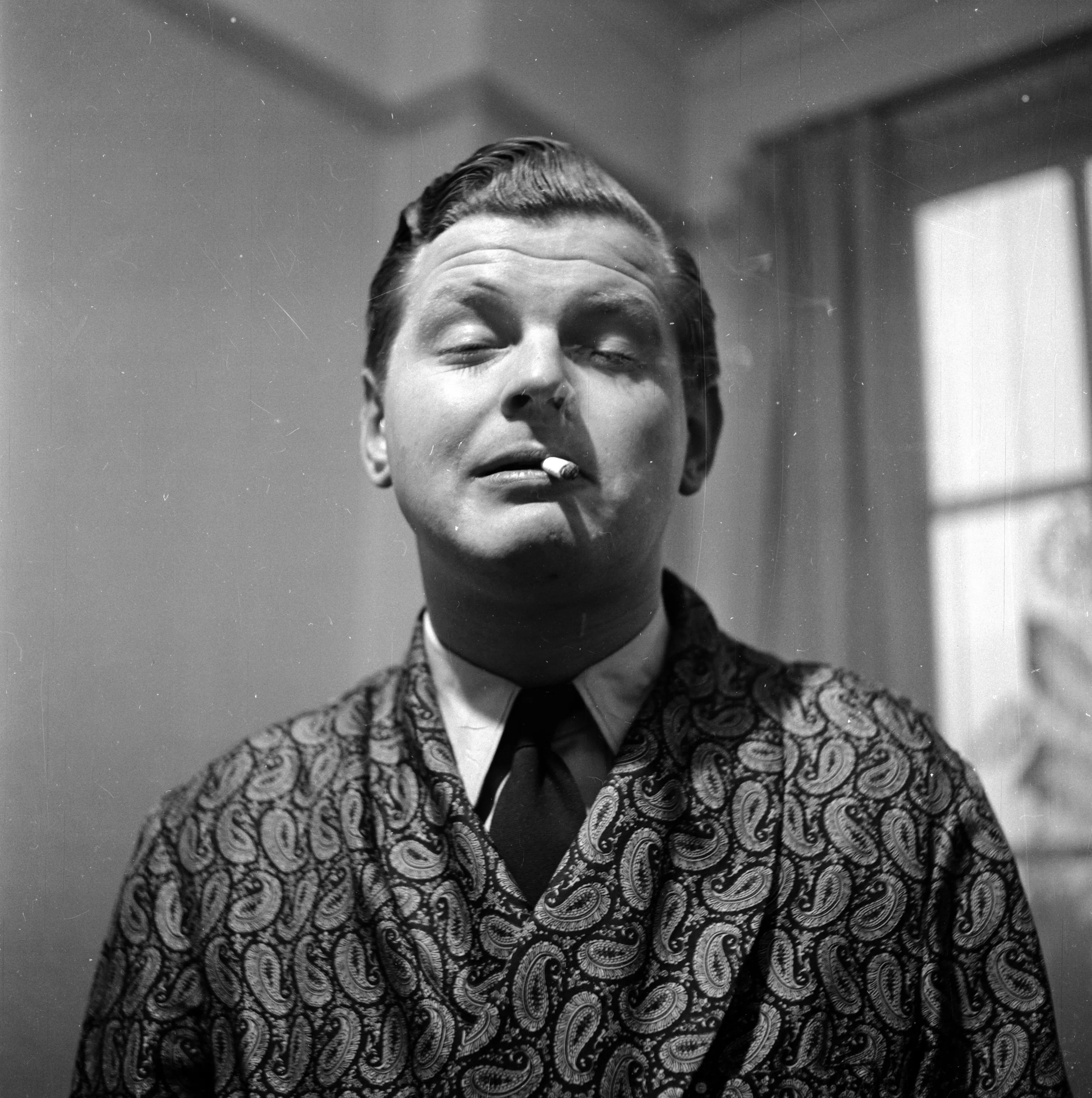 бенни хилл. комик хилл 5. лысый из бенни хилла. шоу бенни хилла. альфред хилл комик.