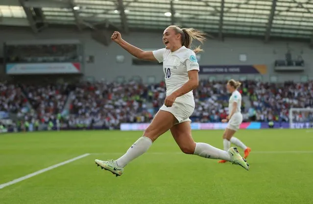 England's midfielder Georgia Stanway celebrates scoring the opening goal from the penalty spot during the UEFA Women's Euro 2022 Group A football match between England and Norway at Brighton and Hove Community Stadium in Brighton, Southern England on July 11, 2022. (Photo by Matthew Childs/Reuters)