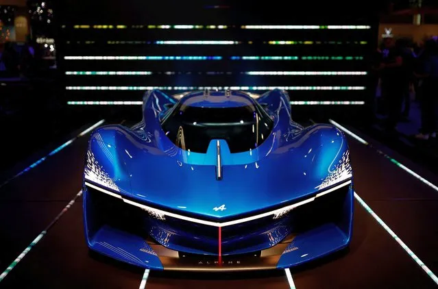 The Alpine Alpenglow concept car is pictured at the 2022 Paris Auto Show in Paris, France on October 18, 2022. (Photo by Stephane Mahe/Reuters)