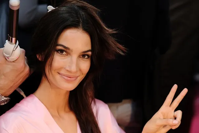 Lily Aldridge has her Hair & Makeup done prior the 2016 Victoria's Secret Fashion Show on November 30, 2016 in Paris, France. (Photo by Dimitrios Kambouris/Getty Images for Victoria's Secret)