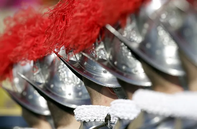 Vatican Swiss guards stand in St. Peter's square before Pope Francis leads the Easter mass at the Vatican March 27, 2016. (Photo by Max Rossi/Reuters)