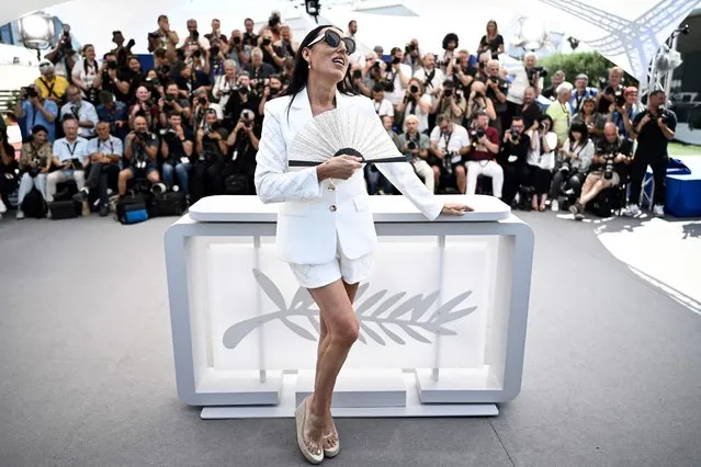 Spanish actress and President of the Camera d'or jury Rossy De Palma poses during a photocall for the Camera D'Or Jury at the 75th edition of the Cannes Film Festival in Cannes, southern France, on May 18, 2022. (Photo by Loic Venance/AFP Photo)