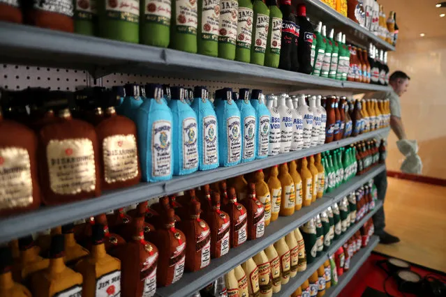 Bottles of alcohol made from felt in a art installation supermarket in which everything is made of felt, in Los Angeles, California on July 31, 2018. (Photo by Lucy Nicholson/Reuters)