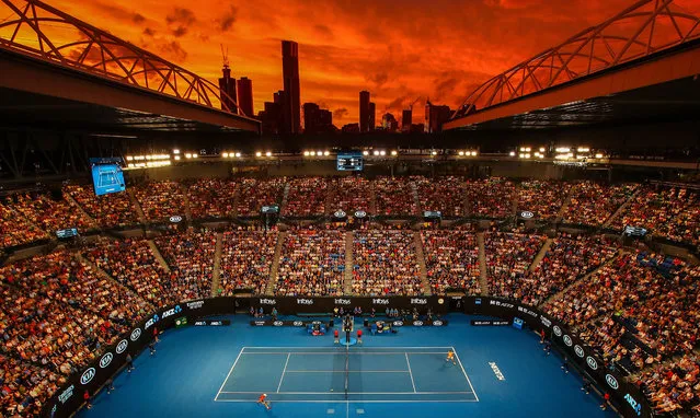 View: silver. The Rod Laver Arena at sunset during the Australian Open third-round match between Alex de Minaur and Rafael Nadal. (Photo by Scott Barbour/Getty Images)