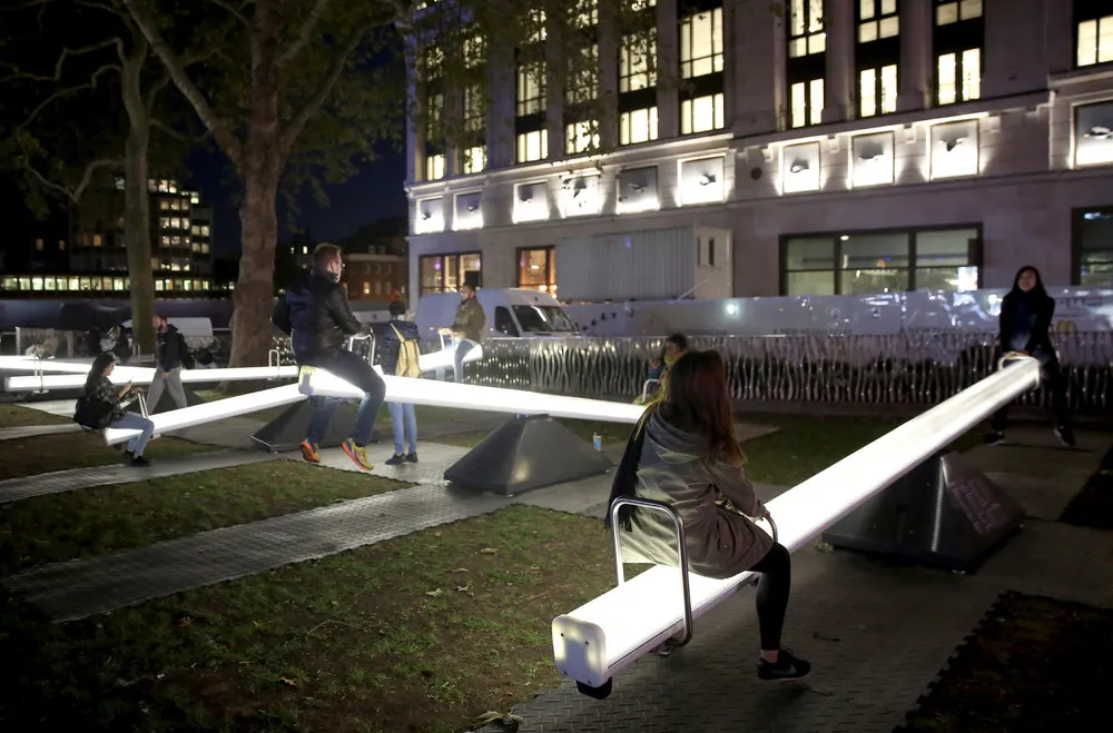 The Day in Photos – October 6, 2016