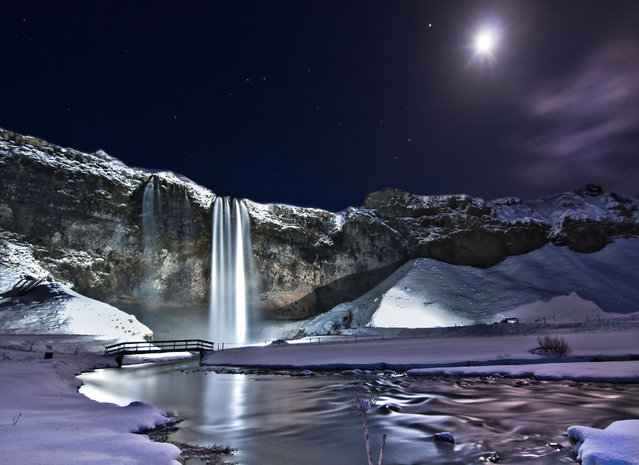 A mesmerising waterfall in the Icelandic country-side. (Photo by Arnar Kristjansson/Caters News)
