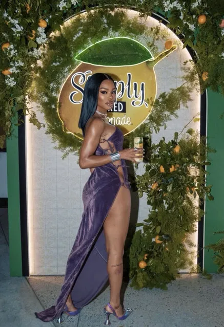 American singer Teyana Taylor sips on a Simply Spiked Lemonade while attending the 2023 ESPY Award After Party in the second decade of July 2023. (Photo by Simply Spiked)