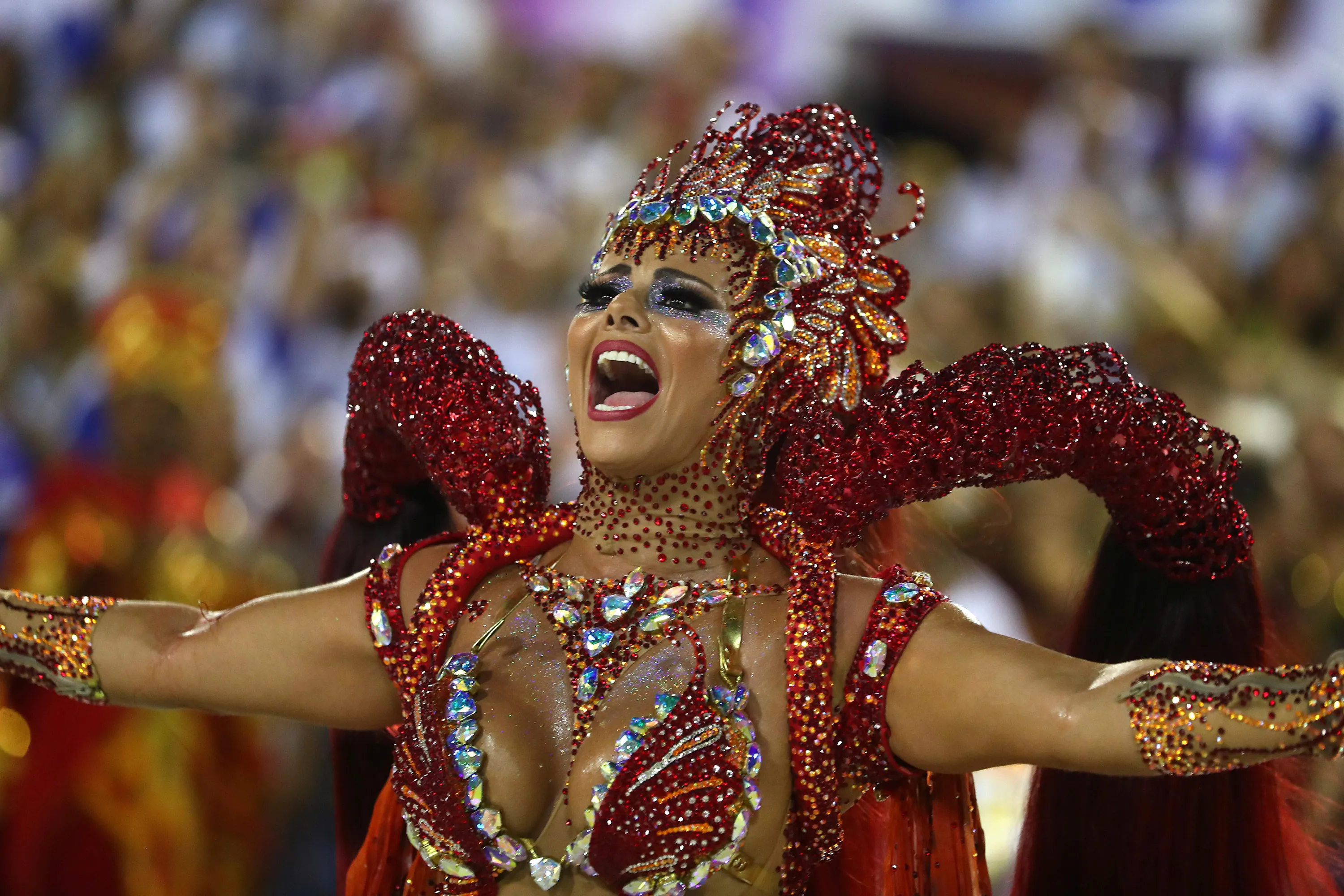 Девушка карнавал. Карнавал в Рио-де-Жанейро. Вивиане Араухо бразильский карнавал. Карнавал в Рио 2019. Рио де Жанейро карнавал женщины.