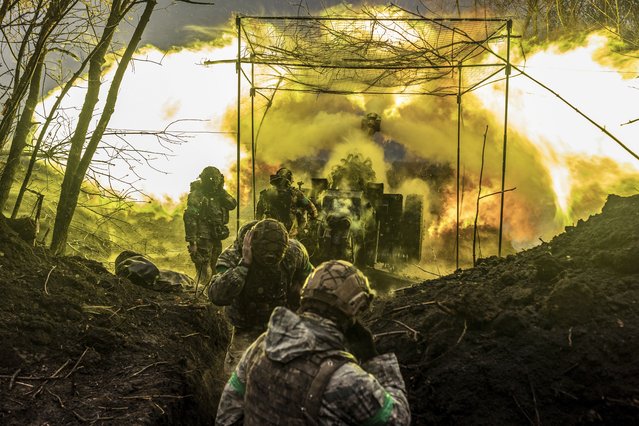 Ukrainian soldiers of the 80th brigade firing artillery in the direction of Bakhmut, on April 13, 2023 as Russian-Ukrainian war continues. (Photo by Diego Herrera Carcedo/Anadolu Agency via Getty Images)