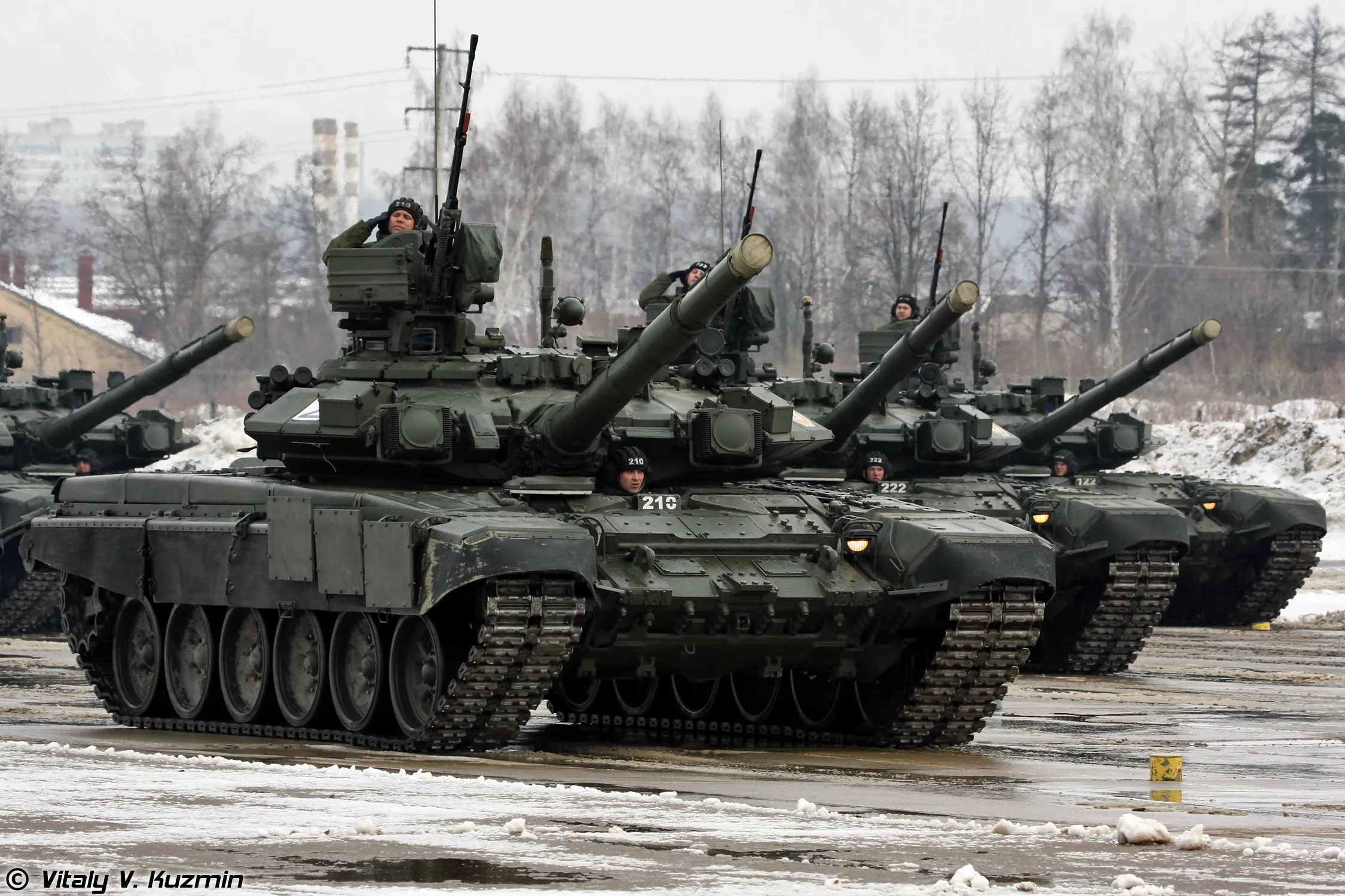 К какому виду войск относятся танковые войска. Т 90. Танк т90. Танковые войска РФ т90. Танк т 90 армия России.