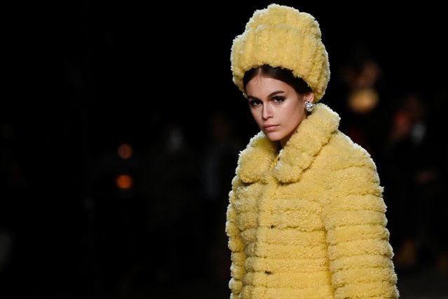 Model Kaia Gerber presents a creation from the Marc Jacobs Fall/Winter 2020 collection during New York Fashion Week in New York, U.S., February 12, 2020. (Photo by Idris Solomon/Reuters)