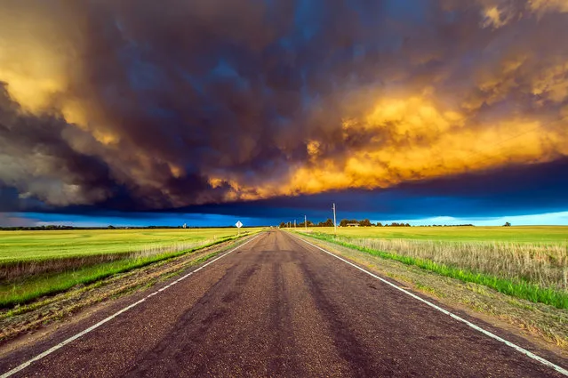 Nice storm scenery near Pratt, Kansas. (Photo by Dennis Oswald/Caters News)