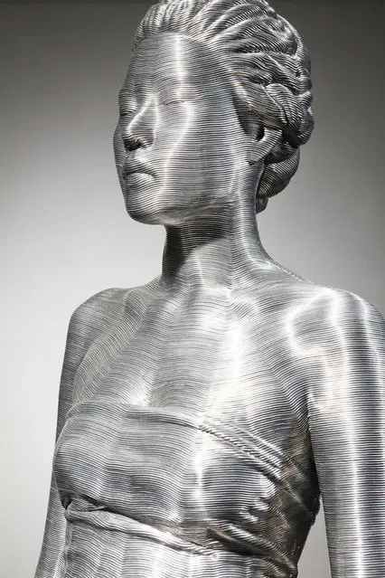 Aluminum Wire Sculptures By Seung Mo Park