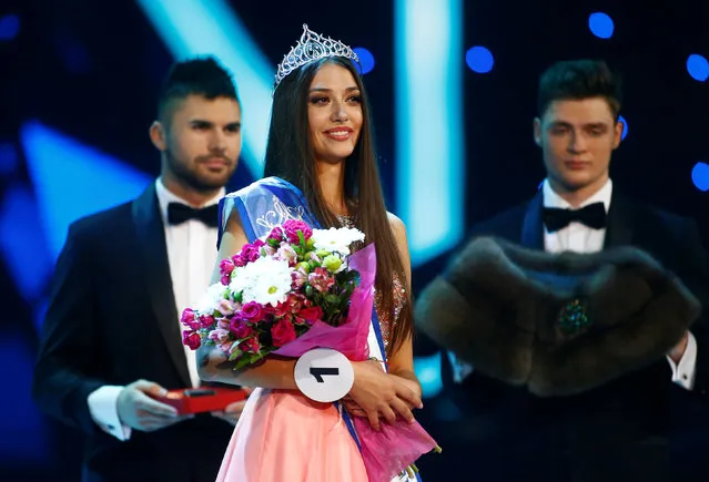 Polina Borodacheva smiles during the awards ceremony after winning the Miss Belarus Beauty Contest 2016 in Minsk, Belarus June 19, 2016. (Photo by Vasily Fedosenko/Reuters)