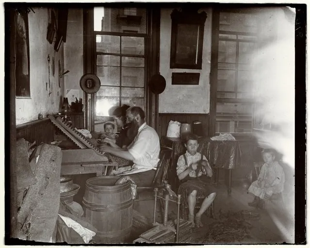 Bohemian Cigar Makers at Work, c 1890. (Photo by Jacob A. Riis/Museum of the City of New York, Gift of Roger William Riis)