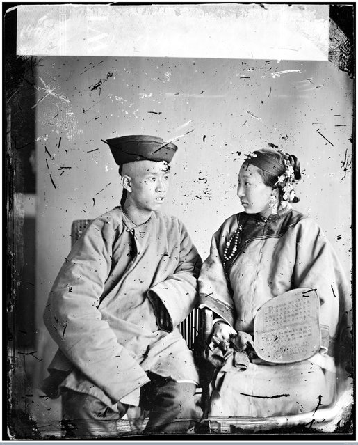 Amoy (Xiamen), Fujian province, China: a husband and wife, 1870-1871. (Photo by John Thomson/Wellcome Library, London)