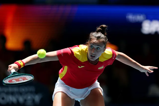 Sara Sorribes Tormo of Team Spain plays a back hand in the Women's singles match against Beatriz Haddad Maia of Team Brazil during day one of the 2024 United Cup at RAC Arena on December 29, 2023 in Perth, Australia. (Photo by Will Russell/Getty Images)