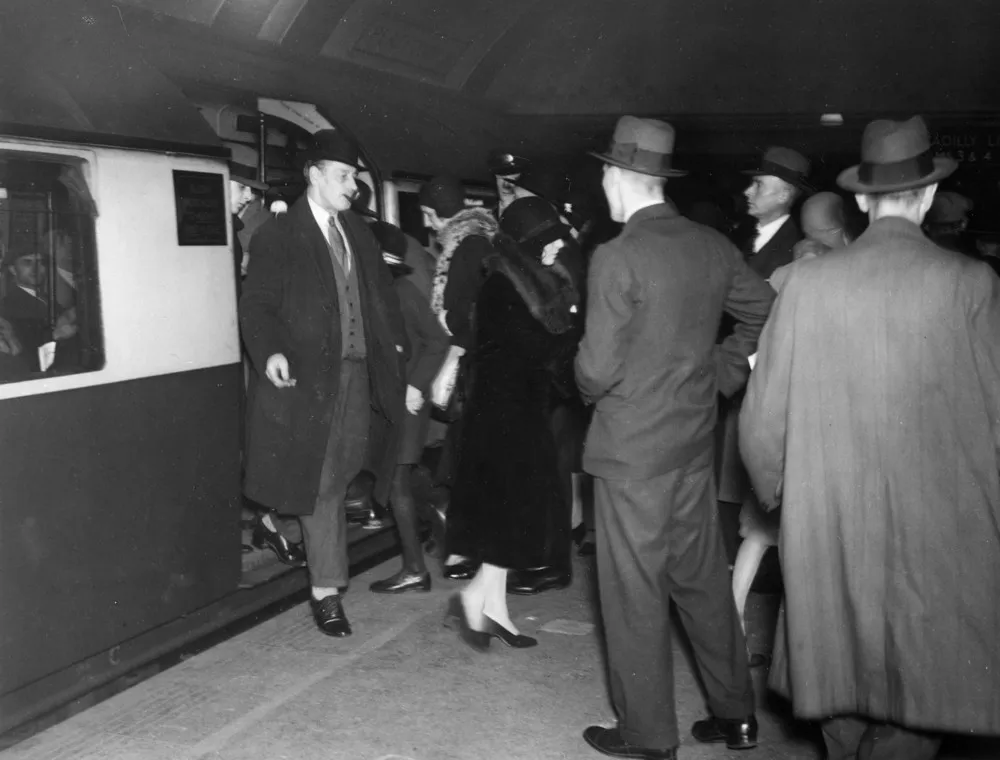 Vintage Pictures of the London Underground