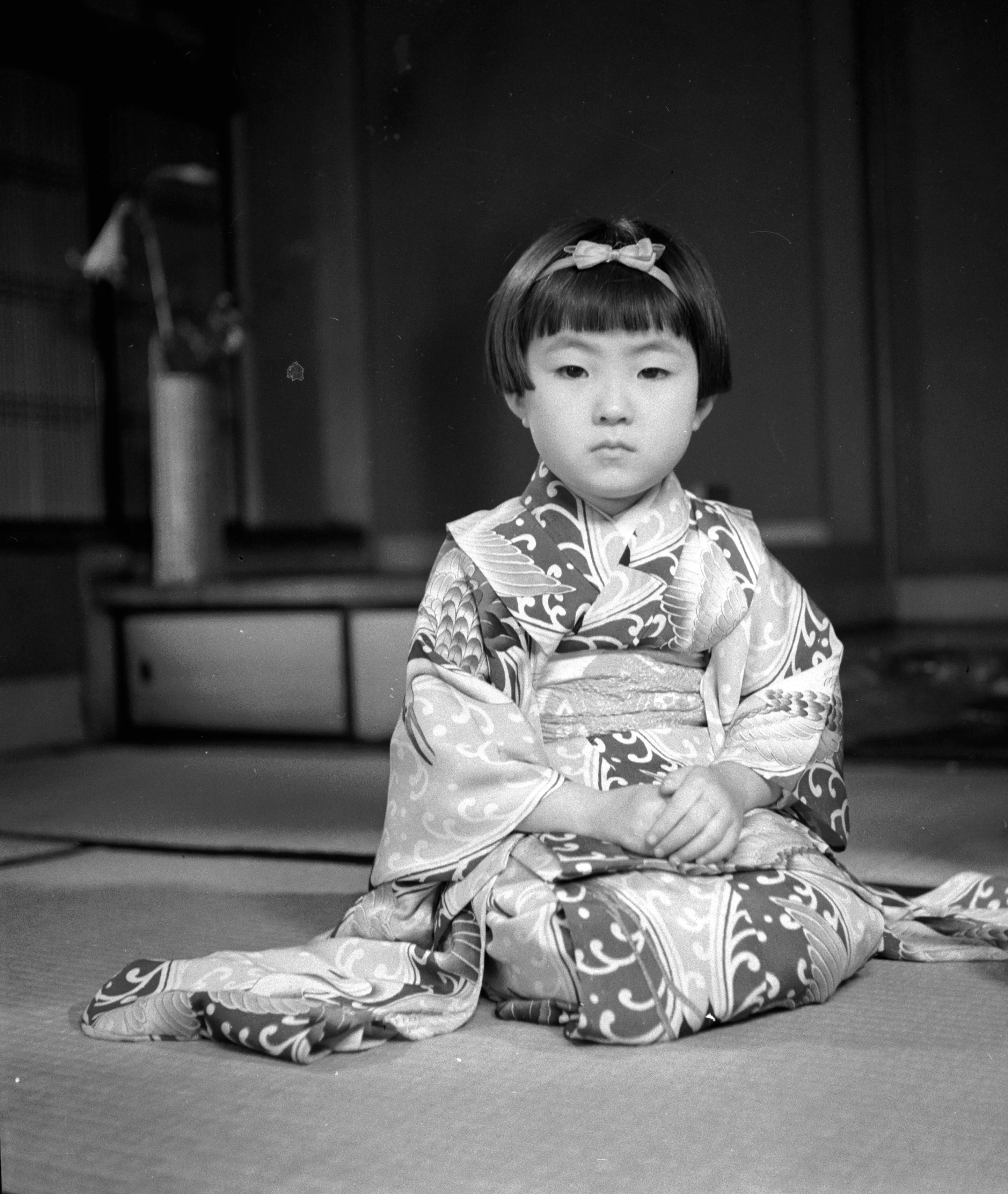 Японские пожилые мамы. Кимоно гейши. Гейши в Японии. Кимоно гейша 19 век. Японка в кимоно гейша.