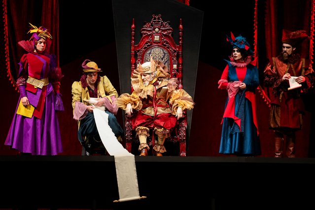 Actors perform during a presentation of William Shakespeare's “King Lear”, directed by Iranian actress and director Elika Abdolrazzaghi, at Tehran's Shahr Theatre, on May 21, 2025. (Photo by Atta Kenare/AFP Photo)