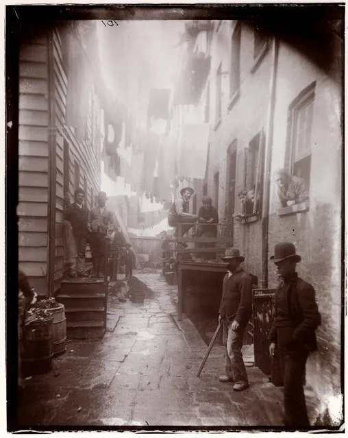 Bandit’s Roost, c 1890. (Photo by Jacob A. Riis/Museum of the City of New York, Gift of Roger William Riis)
