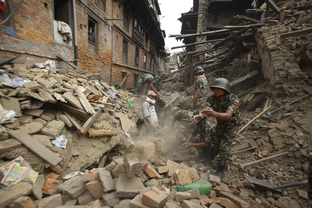 Magnitude 7.8 Earthquake hits Nepal (150+ Photos)