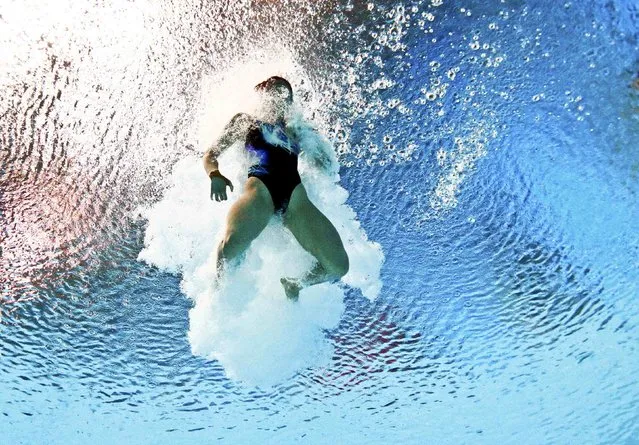 Pamg Pandela Rinong Anak of Malaysia is seen underwater during the women's 10m platform preliminary event at the Aquatics World Championships in Kazan, Russia July 29, 2015. (Photo by Stefan Wermuth/Reuters)