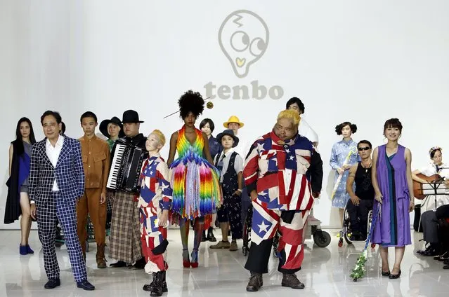 Models present creations by designer Takafumi Tsuruta from his Spring/Summer 2016 collection for his brand tenbo during Tokyo Fashion Week in Tokyo, Japan, October 13, 2015. (Photo by Yuya Shino/Reuters)