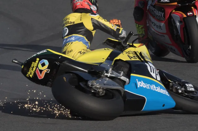 Alex Rins of Spain and Paginas Amarillas HP40 crashed out during the MotoGP of Japan – Free Practice at Twin Ring Motegi on October 13, 2016 in Motegi, Japan. (Photo by Mirco Lazzari gp/Getty Images)