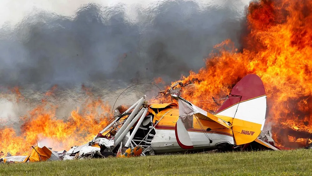 Wing Walker, Pilot Die in Crash at Ohio Air Show