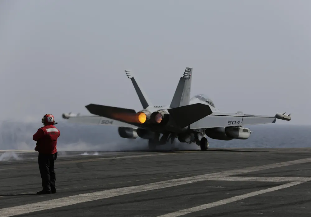 French Carrier in Gulf Lends Support to Anti-IS Mission