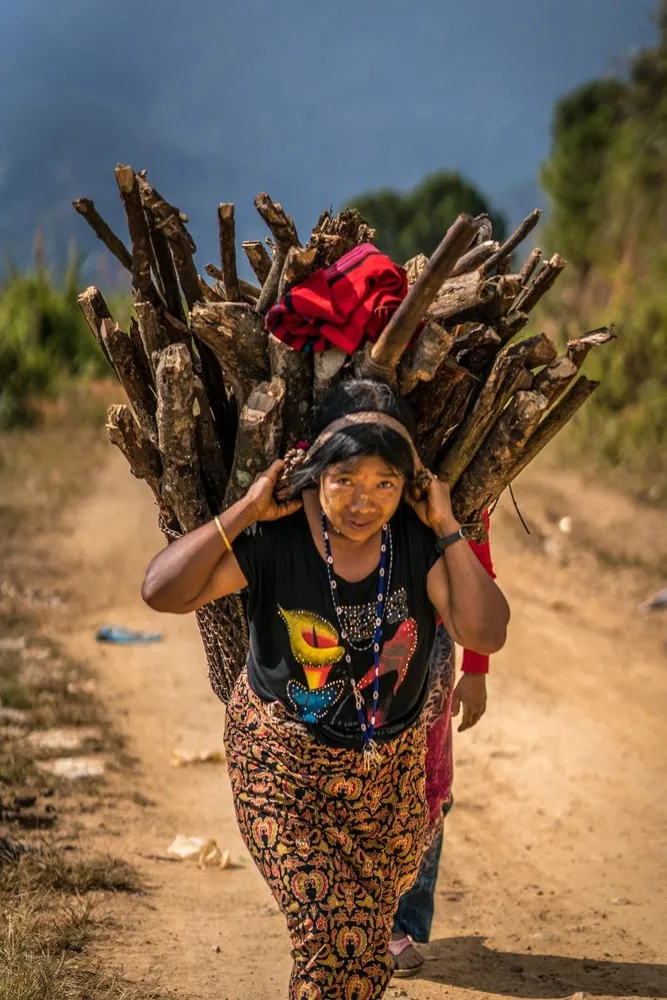 Inside the Remote Burmese Tribe