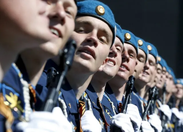 Russian servicemen march during a rehearsal for the Victory Day parade in Red Square in central Moscow, Russia, May 7, 2015. (Photo by Grigory Dukor/Reuters)