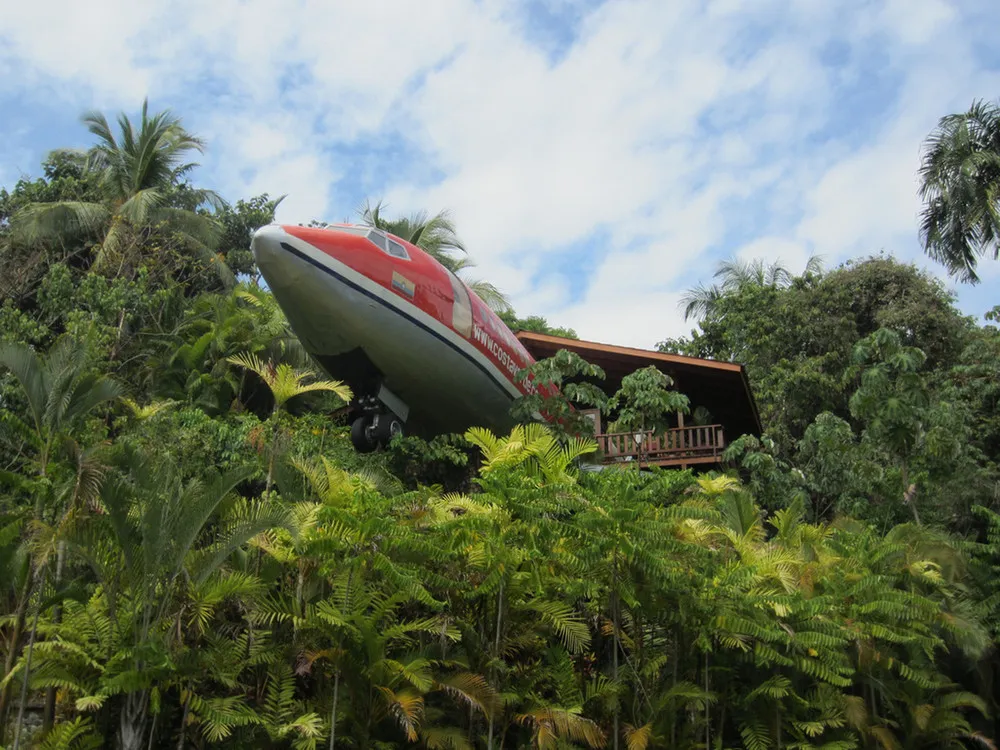Boeing 727 Airplane Converted in Hotel – Costa Rica