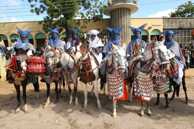 A parade of horsemen during the Durbar festival parade in Zaria, Nigeria September 14, 2016. (Photo by Afolabi Sotunde/Reuters)