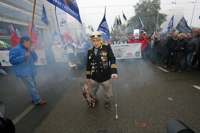 Illustration picture shows a demonstration organized by the military unions to protest against the government decision to raise the retirement age for soldiers to 63 years, Tuesday 15 November 2016, in Brussels, Belgium. (Photo by Nicolas Maeterlinck/AFP Photo)