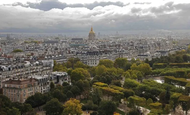 Rain clouds fill the Paris sky in an aerial view which shows the Invalides (C Rear) and the skyline in Paris, France, October 6, 2015. (Photo by Jacky Naegelen/Reuters)