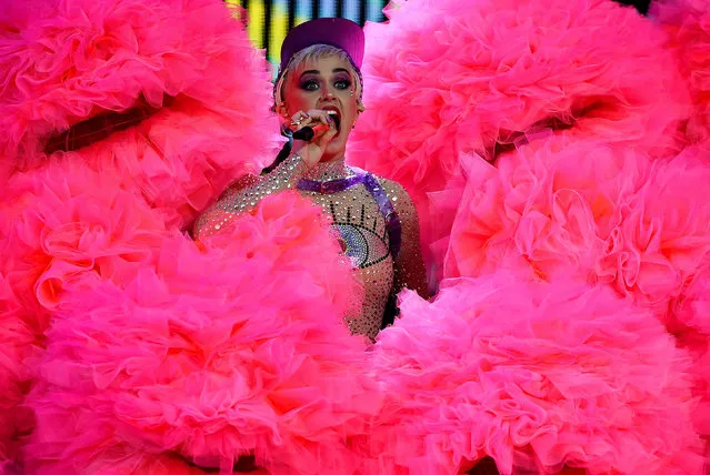 Katy Perry performs on the Pyramid Stage at Worthy Farm in Somerset during the Glastonbury Festival in Britain, June 24, 2017. (Photo by Dylan Martinez/Reuters)