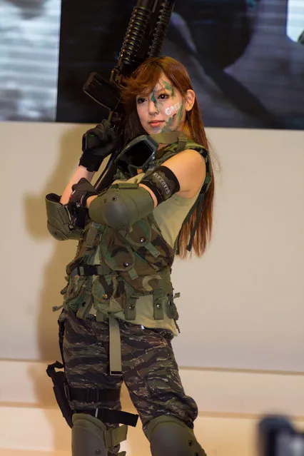 Hot Promotional Models and Cosplay Girls: Tokyo Game Show 2012