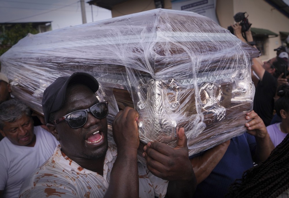 Pictures of the Year 2025, Part 002/171