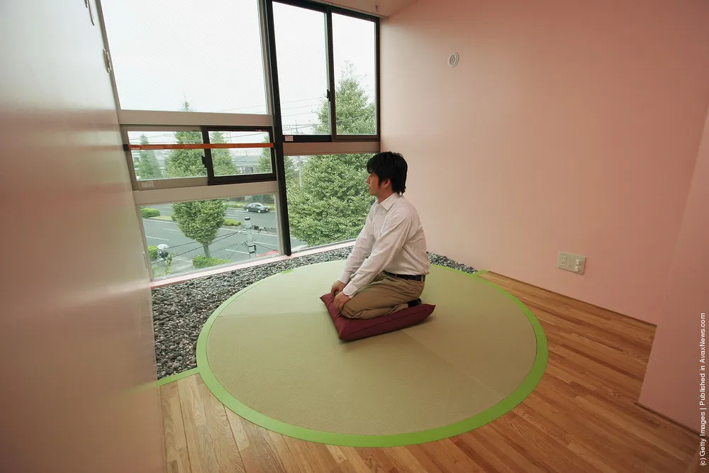 Concept Design Home “Reversible Destiny Lofts MITAKA: In Memory Of Helen Keller” By Reversible Destiny Foundation